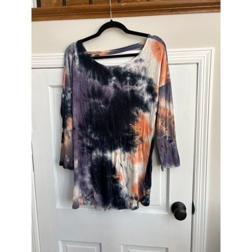 Simply‎ southern woman's shirt medium nwt